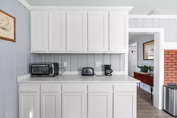 Holyoke, MA 01040,705 Homestead Ave