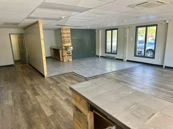 Pembroke, MA 02359,254 Church Street #L4