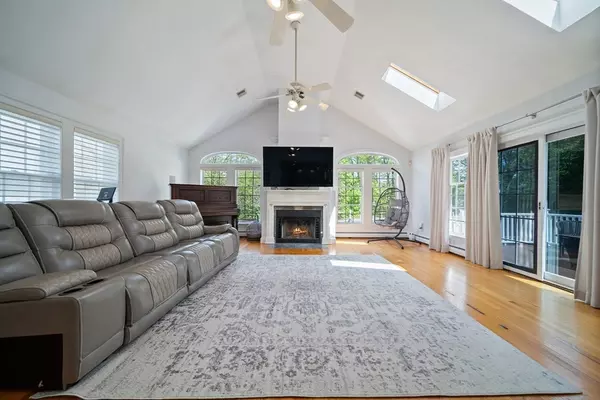 Saugus, MA 01906,87 Hammersmith Dr