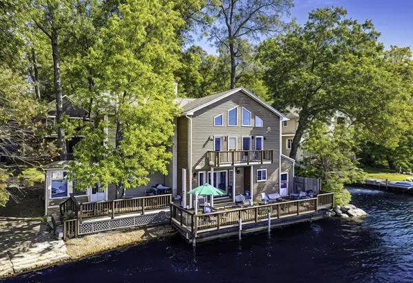 Hopkinton, MA 01748,28 Downey Street