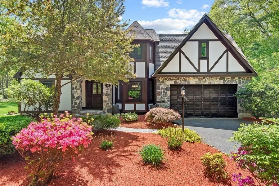 45 Chapin St, Uxbridge, MA 01569