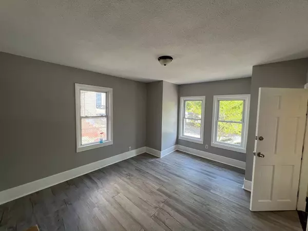 New Bedford, MA 02746,67 Howard St