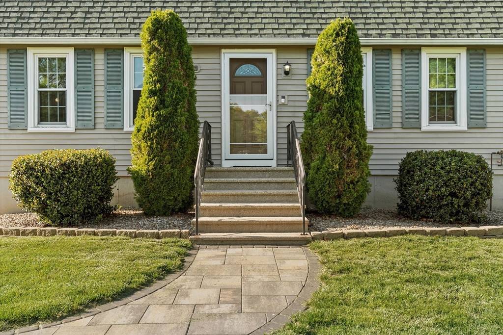 Haverhill, MA 01835,9 Buckingham Ln
