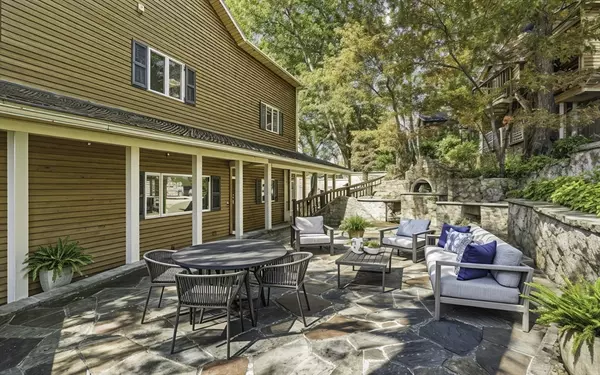Hopkinton, MA 01748,28-28A Downey Street