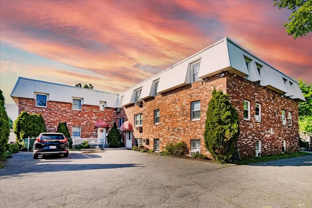 Lynn, MA 01902,33-A Jackson St #303