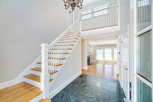 Plymouth, MA 02360,6 Hickorywood