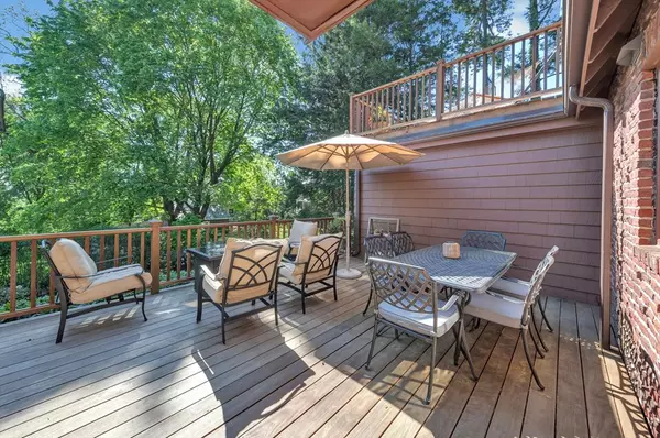 Arlington, MA 02474,207 Crosby Street