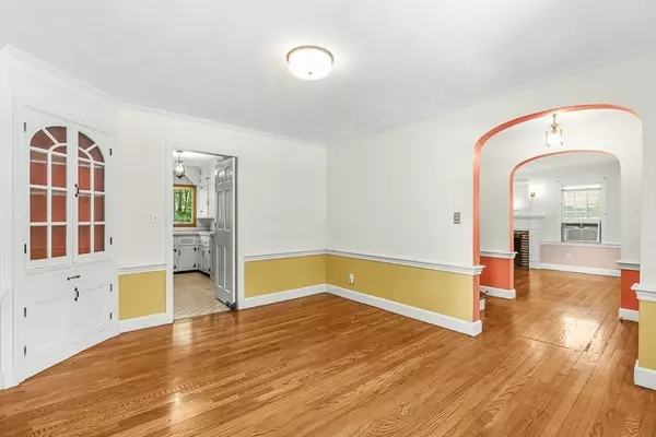 Winchester, MA 01890,17 Mason St