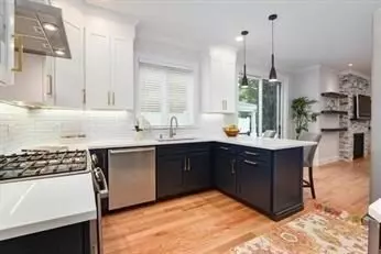 218 Hillside Ave, Needham, MA 02494