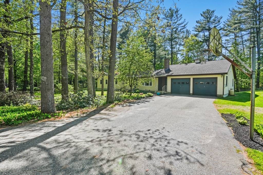 Sterling, MA 01564,1 Quail Roost Drive