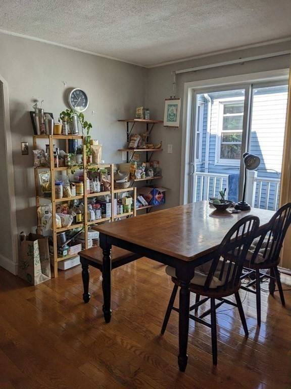 Somerville, MA 02143,9 Concord Ave #2