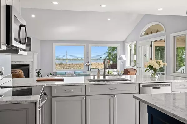 Newburyport, MA 01950,6 Riverview Dr