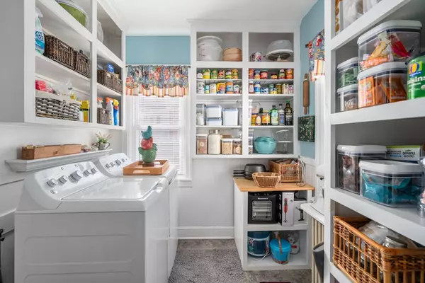 Northbridge, MA 01534,72-76 School Street