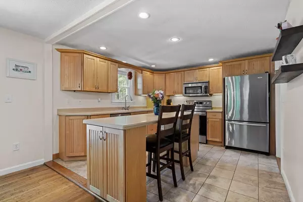 Kingston, MA 02364,50 Indian Pond Rd