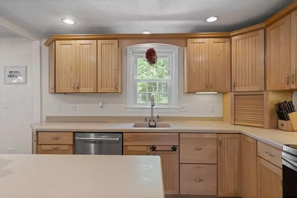 Kingston, MA 02364,50 Indian Pond Rd