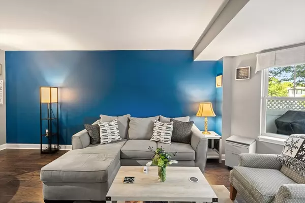 Quincy, MA 02171,10 Seaport Dr #2107