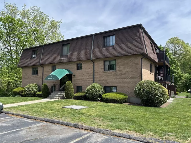 2 Karena Dr #9, Taunton, MA 02780