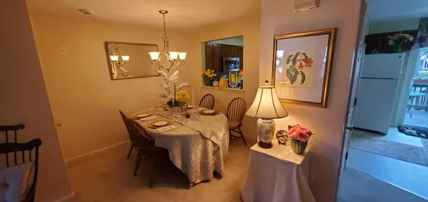 Pembroke, MA 02359,25 Reservoir Rd #5