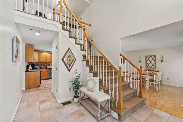 Tyngsborough, MA 01879,8 Sunset Way