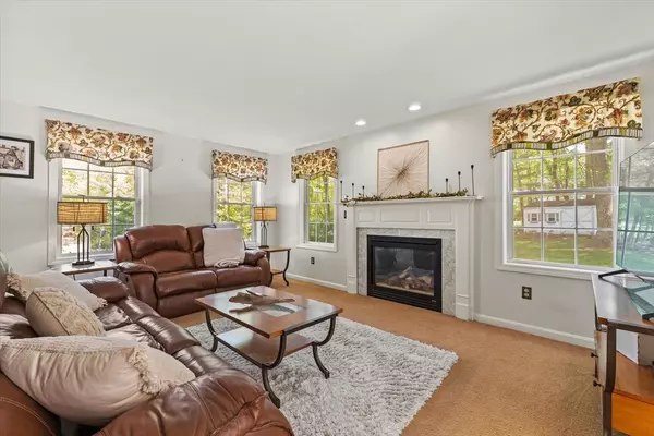 Tyngsborough, MA 01879,8 Sunset Way