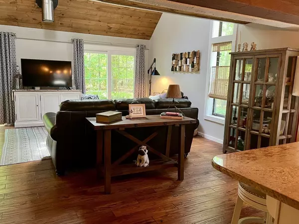 Easton, MA 02356,19 Greenwood Village St #19