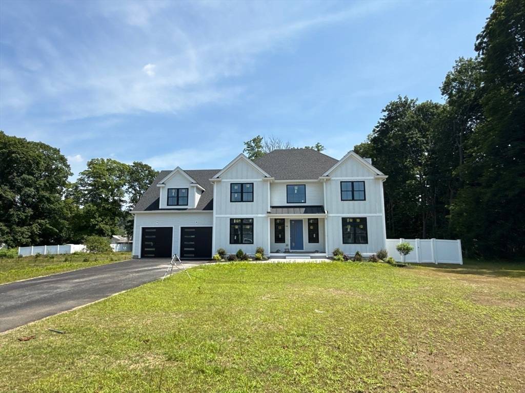 Wrentham, MA 02093,14 Earle Stewart Ln