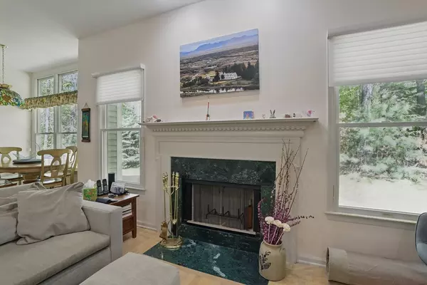 Bedford, MA 01730,7 Alder Way #7