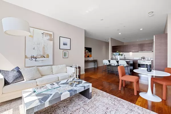 Boston, MA 02116,285 Columbus Ave #606