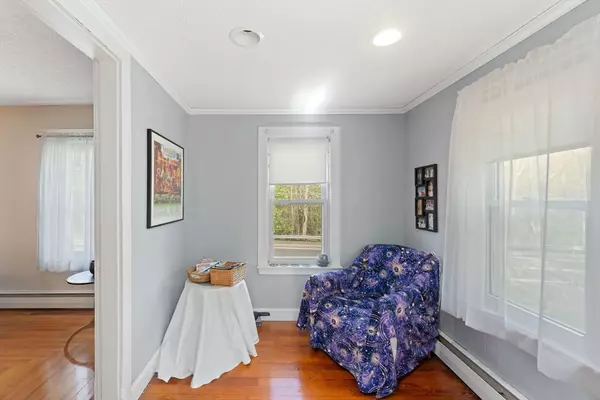 Norfolk, MA 02056,54 Pond Street