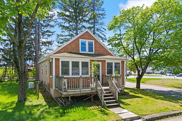 206 Pleasant St, North Andover, MA 01845