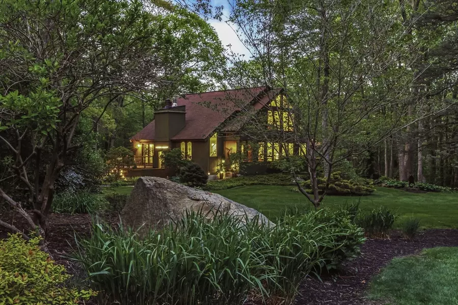 5 Castle Hill Rd, Hopkinton, MA 01748