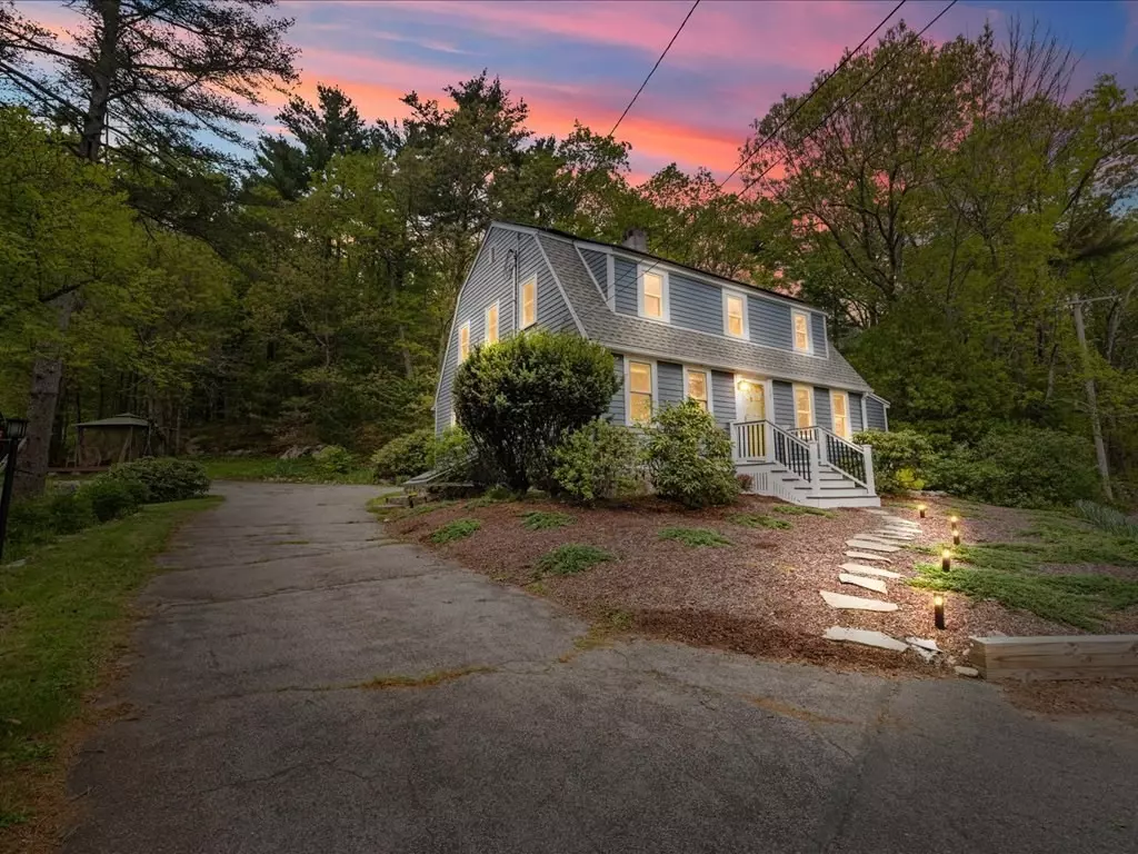 Sharon, MA 02067,58 Richards Ave