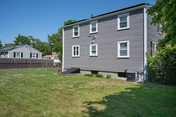 Rockland, MA 02370,55 Huggins Rd