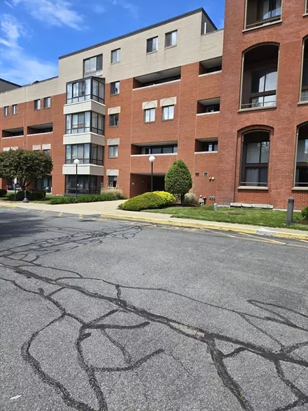 96 Old Colony Ave. #128, Taunton, MA 02718