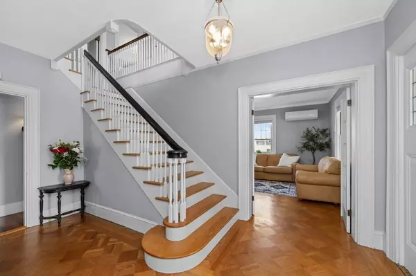 Winthrop, MA 02152,175 Pleasant St