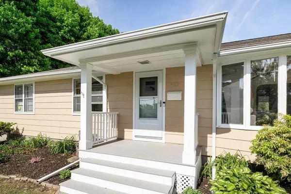 Somerset, MA 02726,527 Brayton Ave