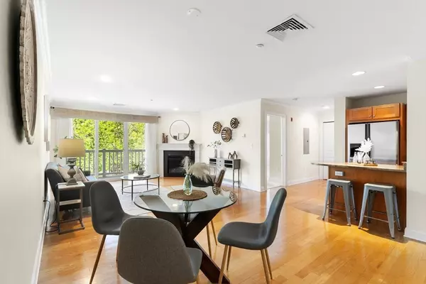 Saugus, MA 01906,48 Denver St #304