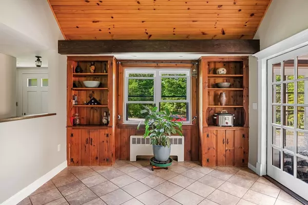 Amesbury, MA 01913,13 Clarks Rd