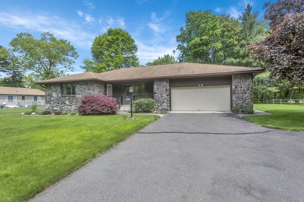 Agawam, MA 01030,15 Barberry Lane