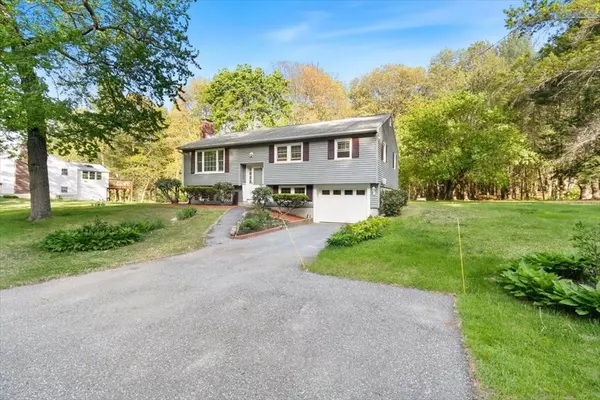 Tewksbury, MA 01876,44 Colonial Dr