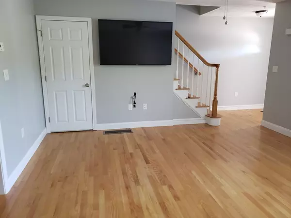 Weymouth, MA 02188,800 Justin Dr #3