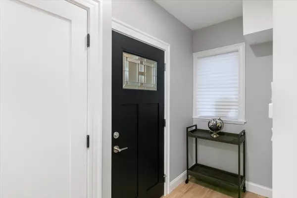 Brookline, MA 02467,755 Boylston St #1