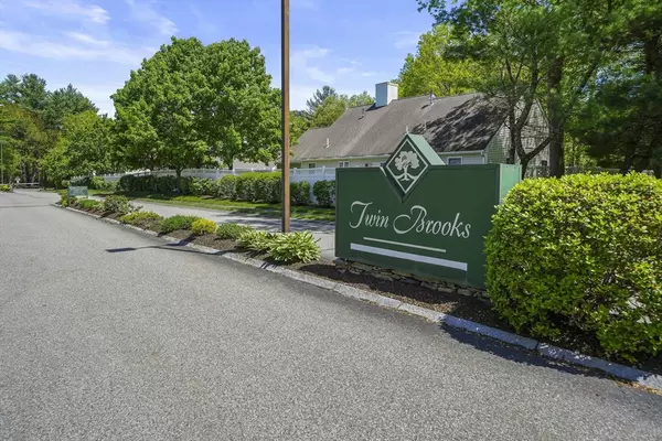 Easton, MA 02375,19 Kathleen Grant Rd