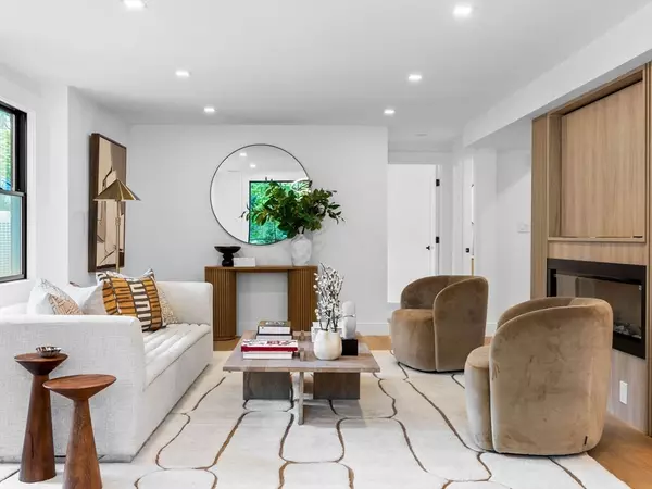 Wellesley, MA 02482,8 Wiswall #8