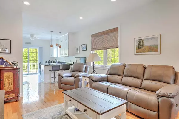 Westport, MA 02790,1346 Main Road #7