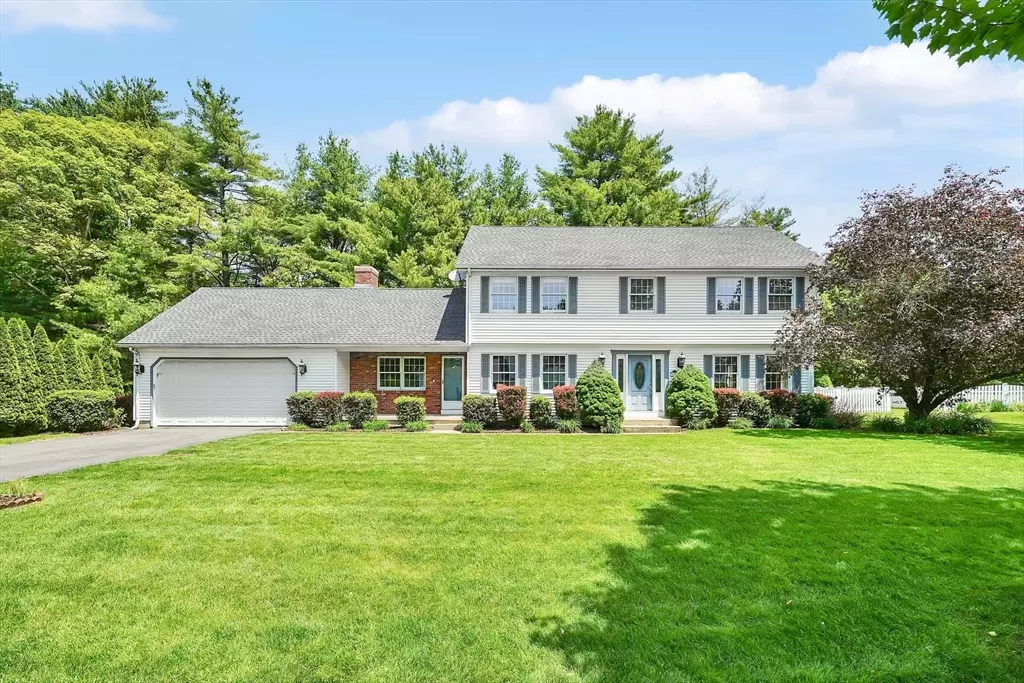 Wilbraham, MA 01095,5 Evergreen Cir