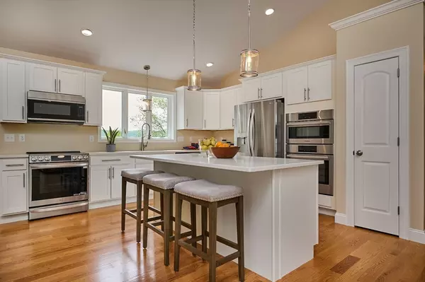 Easthampton, MA 01027,41 Westview Ter