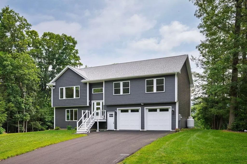 Easthampton, MA 01027,41 Westview Ter