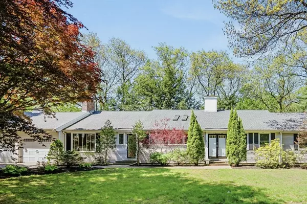 65 Thornberry Rd, Winchester, MA 01890