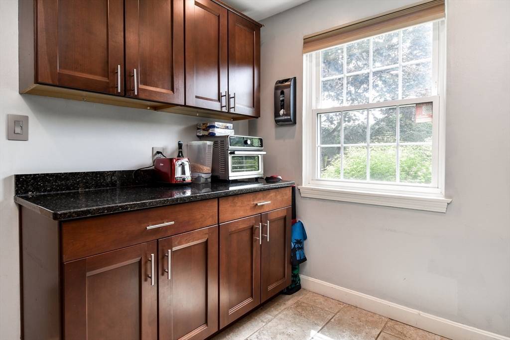 Framingham, MA 01701,1111 Windsor Dr #1111